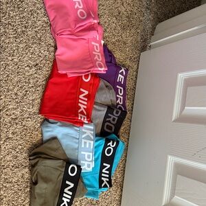 8 NIKE PROS LOT